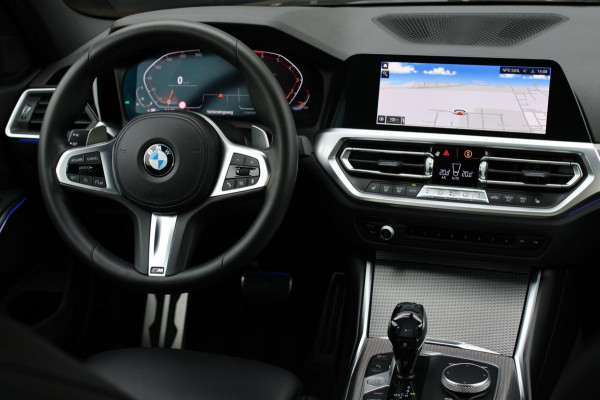 BMW 3-serie 330i M-Sport *Camera*Stoelverwarming*Led*Dealer onderhouden*