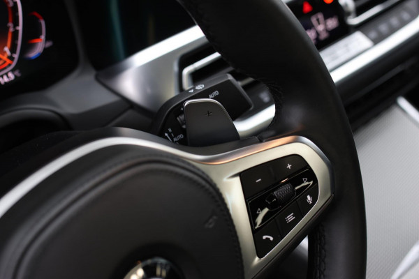 BMW 3-serie 330i M-Sport *Camera*Stoelverwarming*Led*Dealer onderhouden*