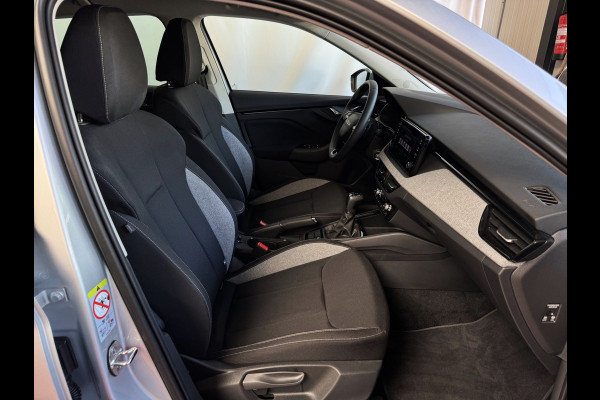 Škoda Kamiq TSI SELECTION 2025 CAMERA STOEL/STUUR ADAP.CRUISE VERW. CARPLAY NAVI VIR.COCKPIT LMV LED Top Auto's Wijchen, altijd 170 Nieuwe en bijna nieuwe Auto's met : Benzine /  PHEV / Plug in hybrid / Hybrid / Mild hybrid / Meerdere uitvoeringen leverbaar , Ambition , Business , Monte Carl