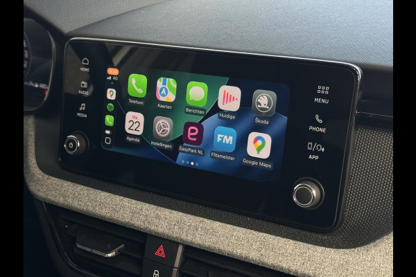 Škoda Kamiq TSI SELECTION 2025 CAMERA STOEL/STUUR ADAP.CRUISE VERW. CARPLAY NAVI VIR.COCKPIT LMV LED Top Auto's Wijchen, altijd 170 Nieuwe en bijna nieuwe Auto's met : Benzine /  PHEV / Plug in hybrid / Hybrid / Mild hybrid / Meerdere uitvoeringen leverbaar , Ambition , Business , Monte Carl