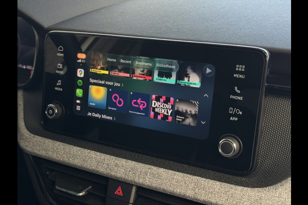 Škoda Kamiq TSI SELECTION 2025 CAMERA STOEL/STUUR ADAP.CRUISE VERW. CARPLAY NAVI VIR.COCKPIT LMV LED Top Auto's Wijchen, altijd 170 Nieuwe en bijna nieuwe Auto's met : Benzine /  PHEV / Plug in hybrid / Hybrid / Mild hybrid / Meerdere uitvoeringen leverbaar , Ambition , Business , Monte Carl