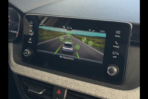 Škoda Kamiq TSI SELECTION 2025 CAMERA STOEL/STUUR ADAP.CRUISE VERW. CARPLAY NAVI VIR.COCKPIT LMV LED Top Auto's Wijchen, altijd 170 Nieuwe en bijna nieuwe Auto's met : Benzine /  PHEV / Plug in hybrid / Hybrid / Mild hybrid / Meerdere uitvoeringen leverbaar , Ambition , Business , Monte Carl