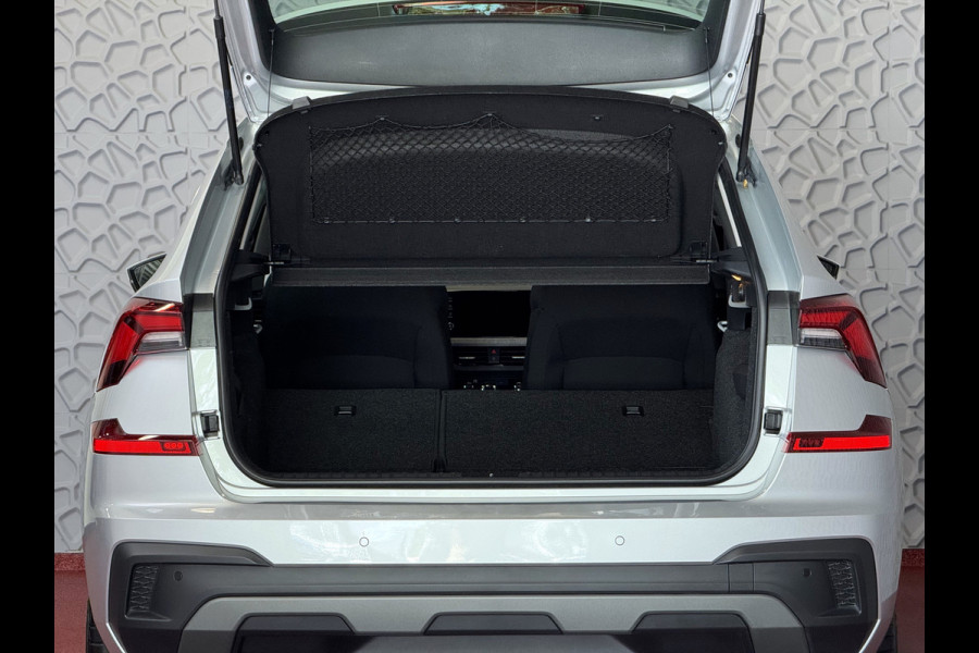 Škoda Kamiq TSI SELECTION 2025 CAMERA STOEL/STUUR ADAP.CRUISE VERW. CARPLAY NAVI VIR.COCKPIT LMV LED Top Auto's Wijchen, altijd 170 Nieuwe en bijna nieuwe Auto's met : Benzine /  PHEV / Plug in hybrid / Hybrid / Mild hybrid / Meerdere uitvoeringen leverbaar , Ambition , Business , Monte Carl