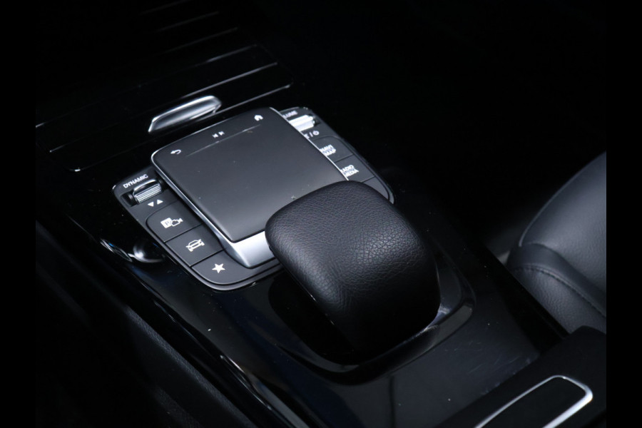 Mercedes-Benz A-Klasse 250 e Sport Luxury Limited [TREKHAAK, APPLE CARPLAY, CRUISE CONTROL, ACHTERUITRIJCAMERA, PDC V+A, STOELVERWARMING, AUTOMATSICHE AIRCO, NIEUWSTAAT]