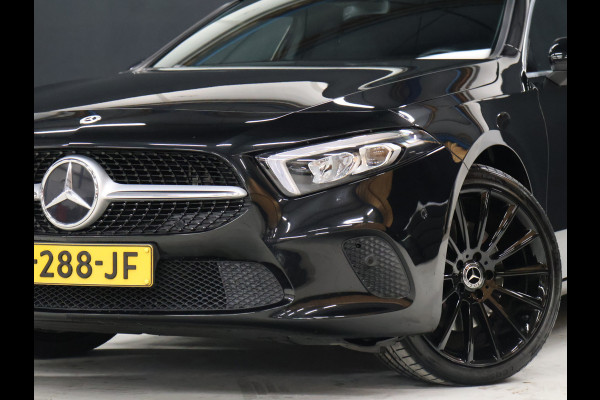 Mercedes-Benz A-Klasse 250 e Sport Luxury Limited [TREKHAAK, APPLE CARPLAY, CRUISE CONTROL, ACHTERUITRIJCAMERA, PDC V+A, STOELVERWARMING, AUTOMATSICHE AIRCO, NIEUWSTAAT]