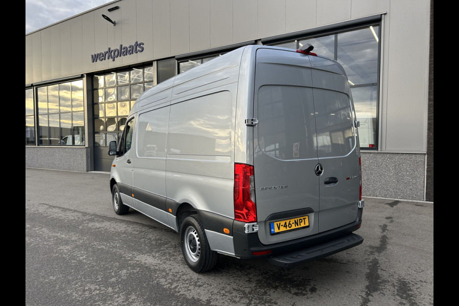 Mercedes-Benz Sprinter 317 CDI L2 H2 Pro LED / MBUX / Navigatie / Camera / Parkeersensoren / Cruise control / Airco / 270 Graden achterdeuren