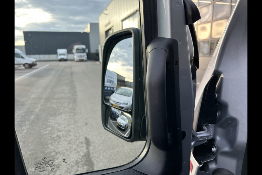 Mercedes-Benz Sprinter 317 CDI L2 H2 Pro LED / MBUX / Navigatie / Camera / Parkeersensoren / Cruise control / Airco / 270 Graden achterdeuren