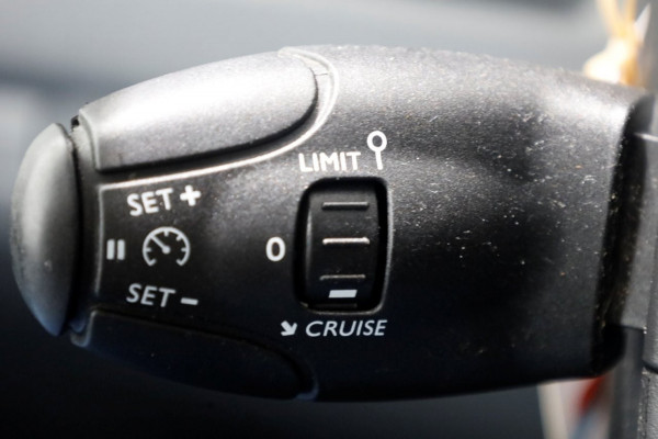 Peugeot Expert 2.0 BlueHDI 150pk Standard Premium Airco/Carplay/Camera 01-2022