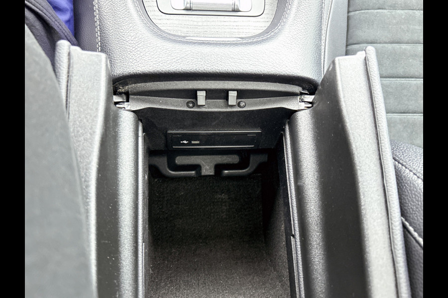 Mercedes-Benz GLE Coupe 350 e 4MATIC AMG line Panoramadak | Multispaaks lichtmetalen velgen | Navigatie | parking support | alarm | Inclusief 24 maanden MB Certified garantie voor Europa.