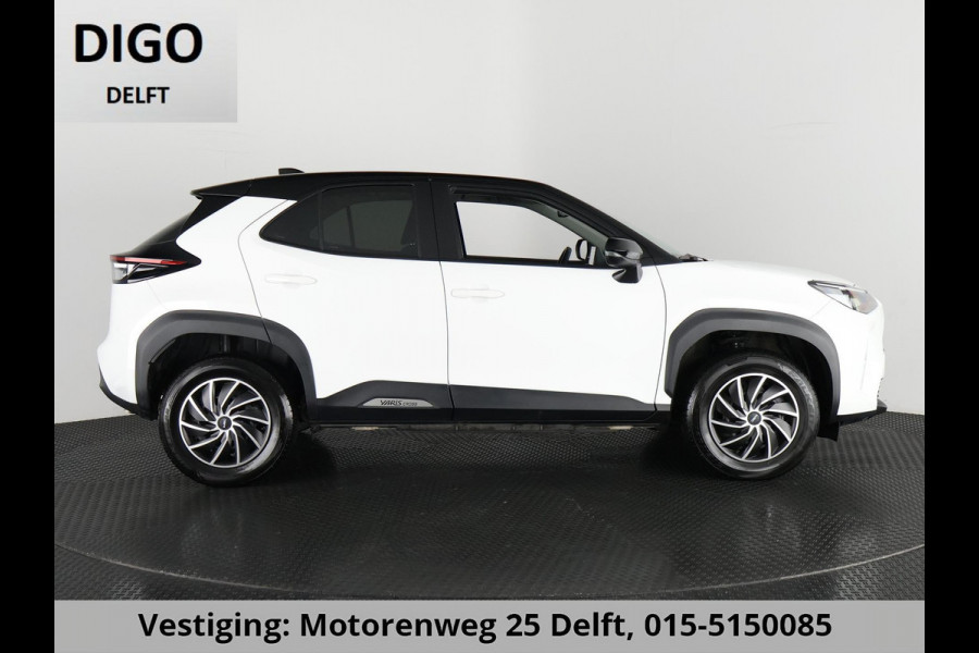 Toyota Yaris Cross 1.5 HYBRID BI-TONE MET LUXERY PACK GARANTIE-2033 CLOUD NAVIGATIE .CLIMA.CRUISE.KEYLESS.