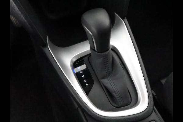 Toyota Yaris Cross 1.5 HYBRID BI-TONE MET LUXERY PACK GARANTIE-2033 CLOUD NAVIGATIE .CLIMA.CRUISE.KEYLESS.