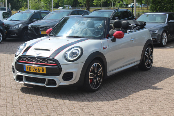 MINI Cabrio 2.0 John Cooper Works Chili / Full options / Camera / JCW Package / Head-up display / DAB / Harman Kardon
