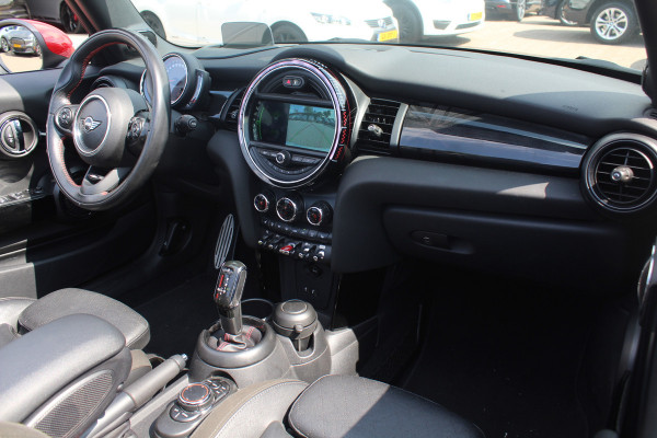 MINI Cabrio 2.0 John Cooper Works Chili / Full options / Camera / JCW Package / Head-up display / DAB / Harman Kardon