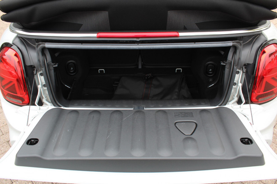 MINI Cabrio 2.0 John Cooper Works Chili / Full options / Camera / JCW Package / Head-up display / DAB / Harman Kardon