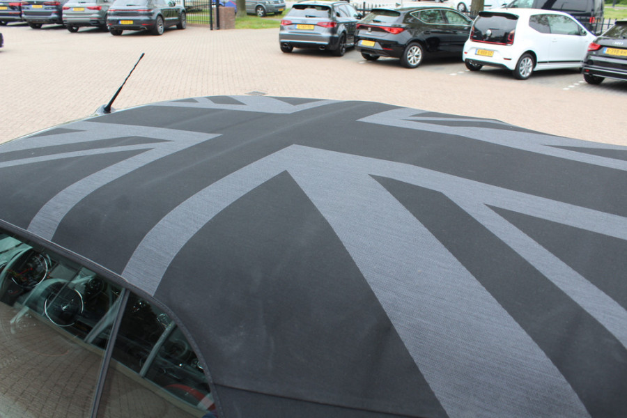 MINI Cabrio 2.0 John Cooper Works Chili / Full options / Camera / JCW Package / Head-up display / DAB / Harman Kardon