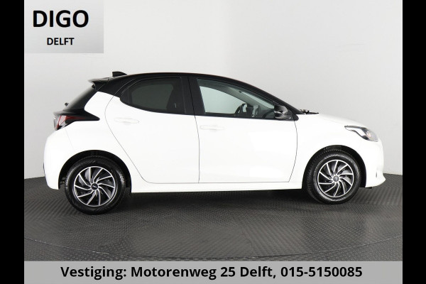 Toyota Yaris 1.5 HYBRIDE GARANTIE TOT 2033* BLACK & WHITE BIJNA 2023. CLOUD NAVI.CLIMA.CRUISE