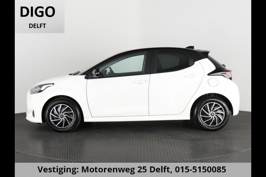 Toyota Yaris 1.5 HYBRIDE GARANTIE TOT 2033* BLACK & WHITE BIJNA 2023. CLOUD NAVI.CLIMA.CRUISE