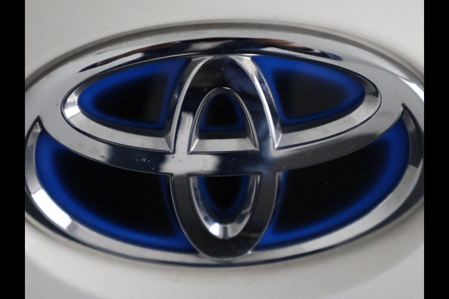 Toyota Yaris 1.5 HYBRIDE GARANTIE TOT 2033* BLACK & WHITE BIJNA 2023. CLOUD NAVI.CLIMA.CRUISE