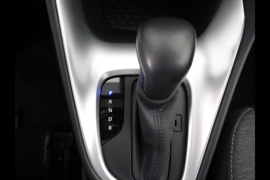 Toyota Yaris 1.5 HYBRIDE GARANTIE TOT 2033* BLACK & WHITE BIJNA 2023. CLOUD NAVI.CLIMA.CRUISE