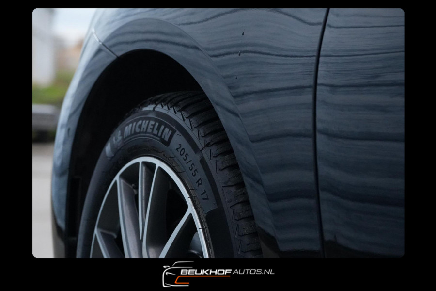 BMW 2 Serie Active Tourer 218i High Executive Automaat Leer