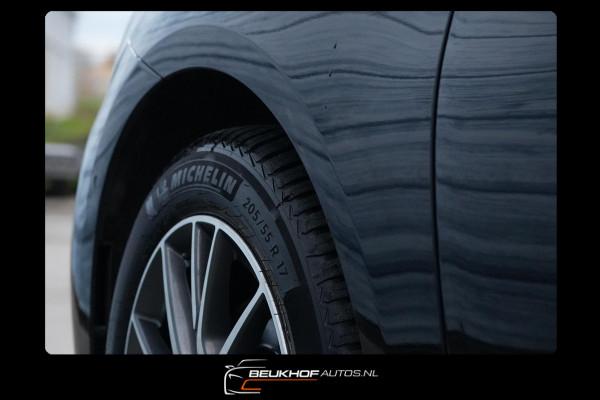 BMW 2 Serie Active Tourer 218i High Executive Automaat Leer