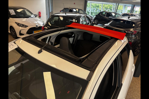 Toyota Aygo 1.0 VVT-i X-OTIC CABRIOLET 30.000 KM !! GARANTIE TOT 3-2029! LEDER.CARPLAY NAVI.AIRCO.LMV CAMERA !
