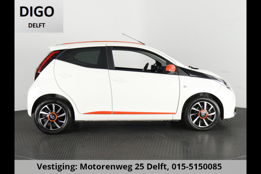 Toyota Aygo 1.0 VVT-i X-OTIC CABRIOLET 30.000 KM !! GARANTIE TOT 3-2029! LEDER.CARPLAY NAVI.AIRCO.LMV CAMERA !