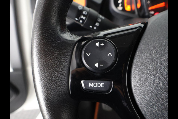 Toyota Aygo 1.0 VVT-i X-OTIC CABRIOLET 30.000 KM !! GARANTIE TOT 3-2029! LEDER.CARPLAY NAVI.AIRCO.LMV CAMERA !