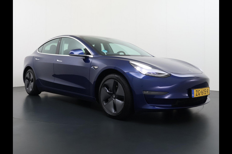 Tesla Model 3 Long Range AWD 75 kWh SOH 88% VAN: €22.900,- VOOR: €20.899,- UW EINDEJAARSVOORDEEL: €2.001,- |AFNEEMBARE TREKHAAK | 750KG TREKGEWICHT | ORIGNEEL NL AUTO | RIJKLAAR MET 12 MND BOVAG GARANTIE |