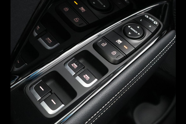 Kia e-Niro EXECUTIVELINE 64 KwH 1e EIG. ACCUTEST 100% !! WLTP 3-FASE. 204 PK . BEREIK WLTP 478 KM!! NAVI.DODEHOEK WARMTEPOMP GARANTIE TOT 9-2030**