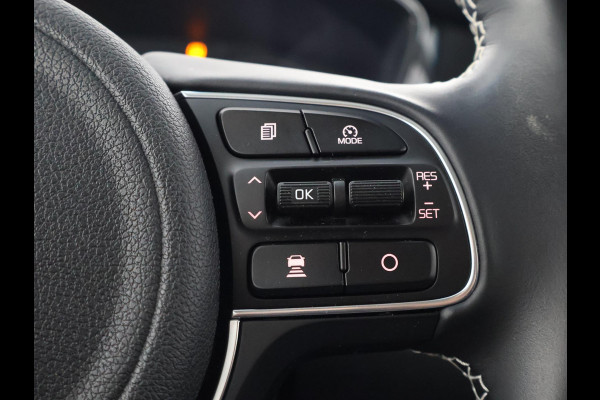 Kia e-Niro EXECUTIVELINE 64 KwH 1e EIG. ACCUTEST 100% !! WLTP 3-FASE. 204 PK . BEREIK WLTP 478 KM!! NAVI.DODEHOEK WARMTEPOMP GARANTIE TOT 9-2030**