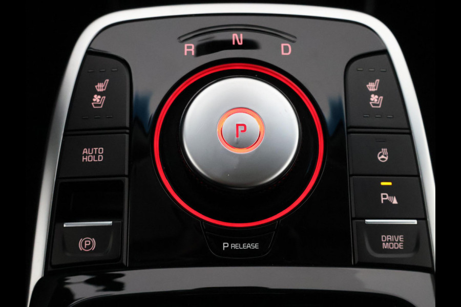 Kia e-Niro EXECUTIVELINE 64 KwH 1e EIG. ACCUTEST 100% !! WLTP 3-FASE. 204 PK . BEREIK WLTP 478 KM!! NAVI.DODEHOEK WARMTEPOMP GARANTIE TOT 9-2030**