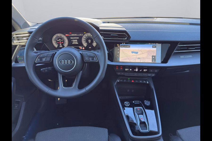 Audi A3 Sportback 45 TFSI e S-LINE (200kW/272pk) ** LED, VIRTUAL, PANORAMA, ELECTR. BED. ST, PRIVACY, 18-inch ** UNFALLFREI - € 14.300,= onder NP ** ** INFORMEER OOK NAAR ONZE AANTREKKELIJKE FINANCIAL-LEASE TARIEVEN **
