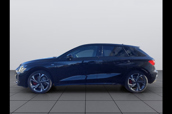 Audi A3 Sportback 45 TFSI e S-LINE (200kW/272pk) ** LED, VIRTUAL, PANORAMA, ELECTR. BED. ST, PRIVACY, 18-inch ** UNFALLFREI - € 14.300,= onder NP ** ** INFORMEER OOK NAAR ONZE AANTREKKELIJKE FINANCIAL-LEASE TARIEVEN **