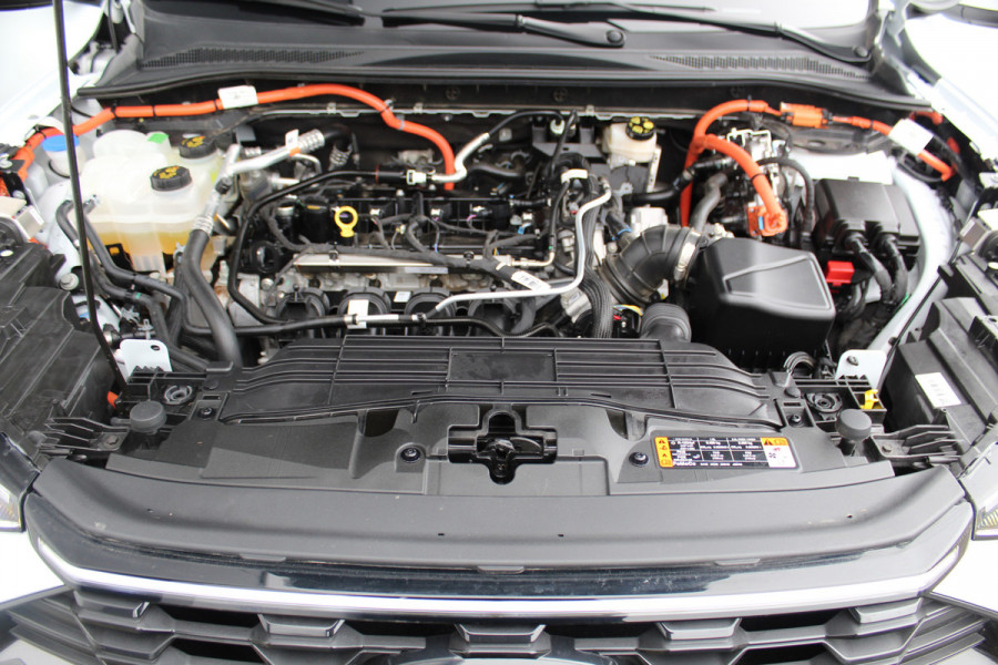 Ford Kuga 2.5-243pk PHEV ST-Line X. Van €. 54.937,- voor €. 43.735,- ! Trekgewicht van 2.100kg ! Elektr. verstelb. AGR stoelen voor, Stoel-, stuur-, voorraam- en achterbank verwarming, Elektr. panorama/schuif-kanteldak , Trekhaak elektr. wegklapbaar, B&O soundsyst. etc.