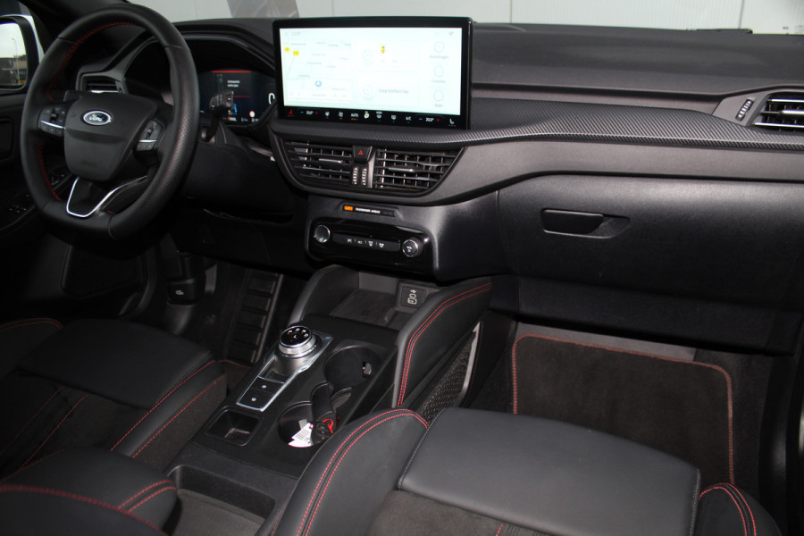 Ford Kuga 2.5-243pk PHEV ST-Line X. Van €. 54.937,- voor €. 43.735,- ! Trekgewicht van 2.100kg ! Elektr. verstelb. AGR stoelen voor, Stoel-, stuur-, voorraam- en achterbank verwarming, Elektr. panorama/schuif-kanteldak , Trekhaak elektr. wegklapbaar, B&O soundsyst. etc.