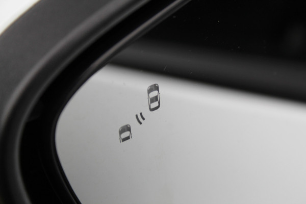 Ford Kuga 2.5-243pk PHEV ST-Line X. Van €. 54.937,- voor €. 43.735,- ! Trekgewicht van 2.100kg ! Elektr. verstelb. AGR stoelen voor, Stoel-, stuur-, voorraam- en achterbank verwarming, Elektr. panorama/schuif-kanteldak , Trekhaak elektr. wegklapbaar, B&O soundsyst. etc.