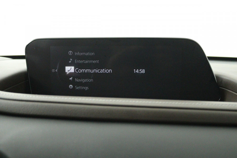 Mazda CX-30 2.0 e-SkyActiv-X M Hybrid Luxury (STOEL/STUUR VERWARMING, TREKHAAK, ELEKTR STOELEN, ACHTERUITRIJCAMERA)