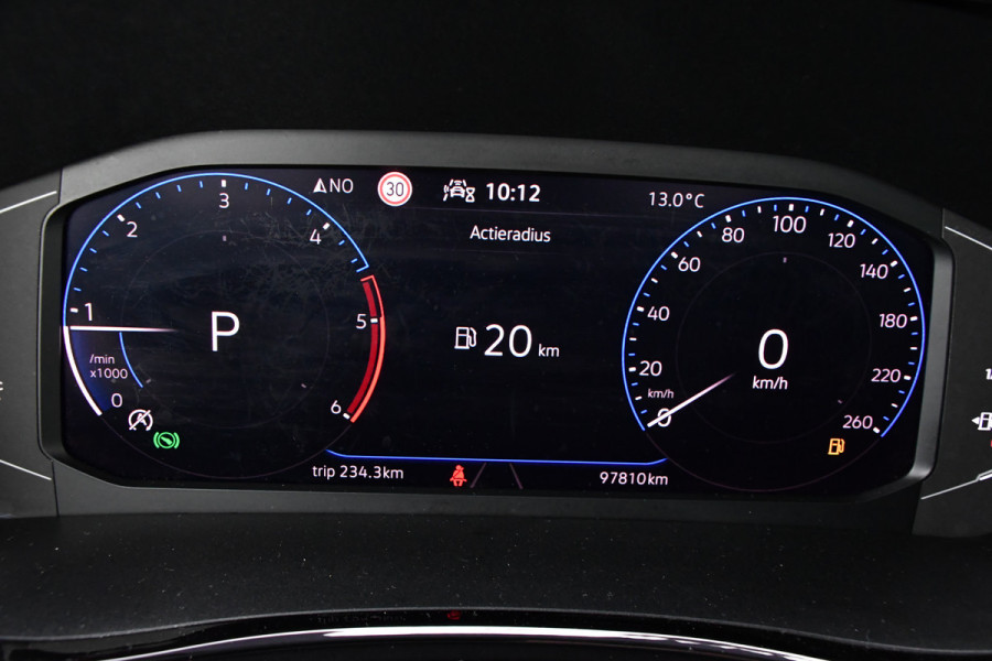 Volkswagen Transporter 2.0 TDI L2H1 32 DC Bulli Virtual, Adaptieve Cruise, Carplay, LED, 150pk, Automaat, Sensoren, Uniek!