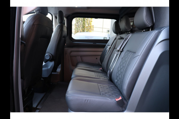 Ford Transit Custom 320 2.0 TDCI L2H1 Limited DC | Dubbel Cabine | ACC | Blind Spot | Navigatie | Camera | CarPlay | Lane Assist | Trekhaak | BPM VRIJ | Verlengde fabrieksgarantie tot 12-2029 | 5-Zitter