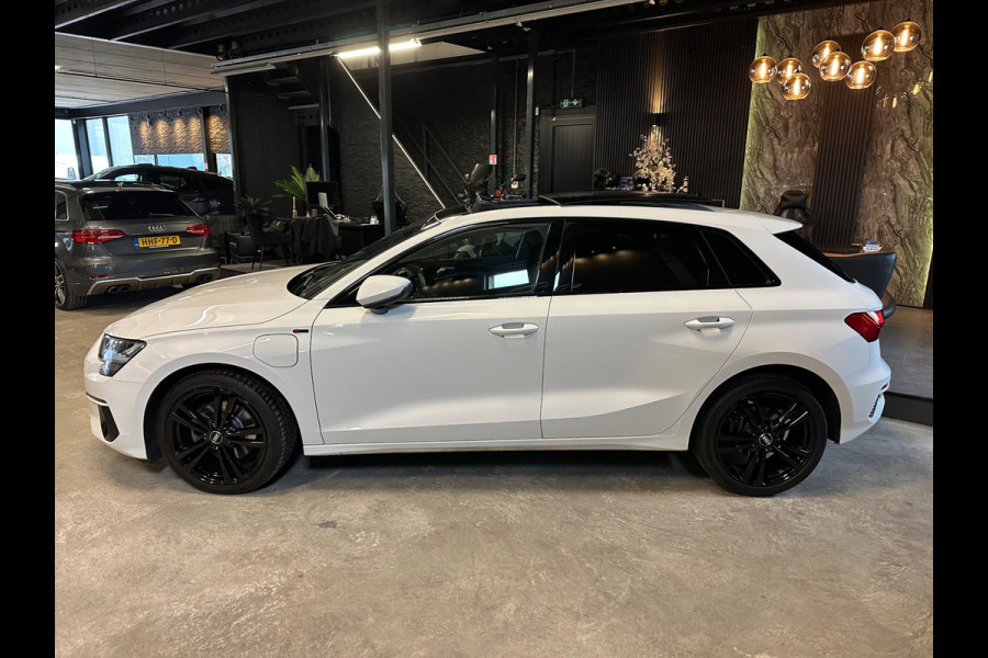Audi A3 Sportback 40 TFSI e 3X S-Line|PANORAMA|KEYLESS