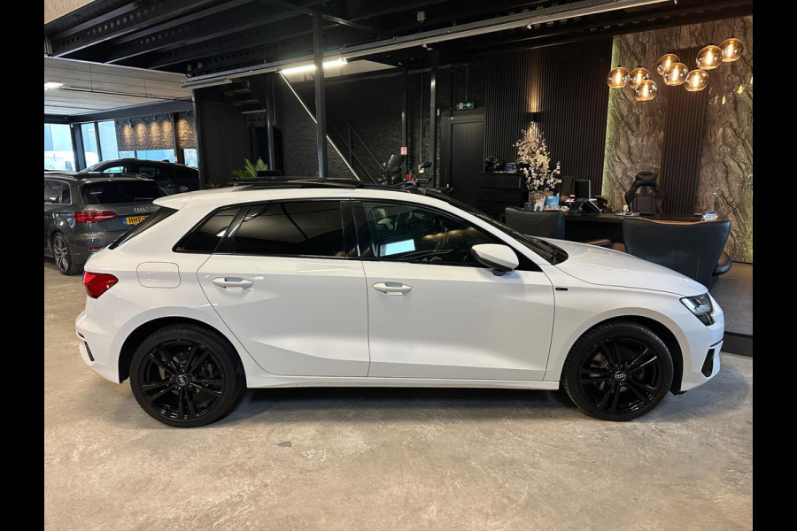 Audi A3 Sportback 40 TFSI e 3X S-Line|PANORAMA|KEYLESS