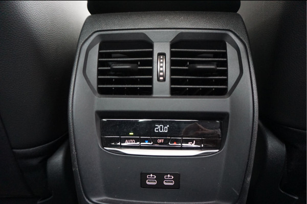 BMW 3-serie 330i Business Edition Plus M-SPORT | BTW | NL AUTO | LASER | LEER | PANORAMADAK | Sfeer | BMW Dealer onderhouden | Topstaat |