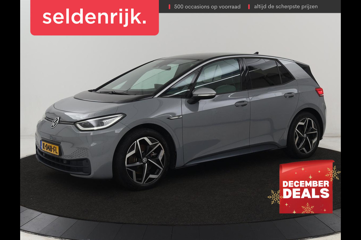 Volkswagen ID.3 First Plus 58 kWh | Trekhaak | Stoel & stuurverwarming | Matrix LED | Camera | Carplay | Sfeerverlichting | Adaptive cruise | Keyless | Navigatie | Climate control | Parkeerhulp