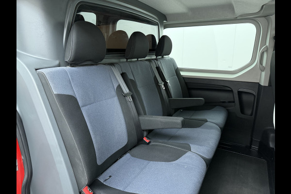 Opel Vivaro D 126PK 5-Pers- D.C Navi Camera Dubbele Cabine EURO 6 Pdc L2H1 Airco Trekhaak Cruise Control Sport EcoFlex 1.6CDTI Betonplex Vloer Wandbetimmering Schuifdeur Keurige Bus ! 1e Eigenaar Origineel Nederlandse Auto 2.000 trekvermogen