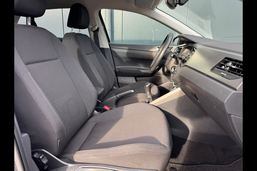 Volkswagen Polo 1.0 MPI Comfortline * Carplay * Cruise Control * Getint Glas *