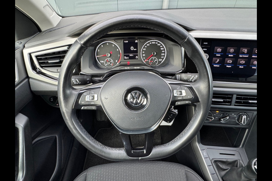 Volkswagen Polo 1.0 MPI Comfortline * Carplay * Cruise Control * Getint Glas *