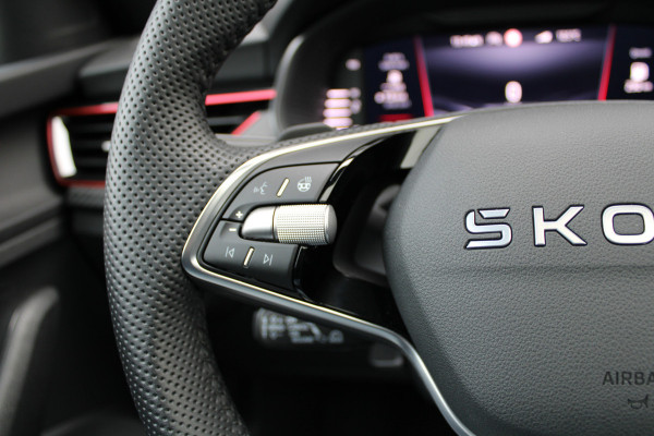 Škoda SCALA 1.5 TSI Monte Carlo | BTW | PANO | STOEL+STUURVERWARMING | ACC | CAMERA |