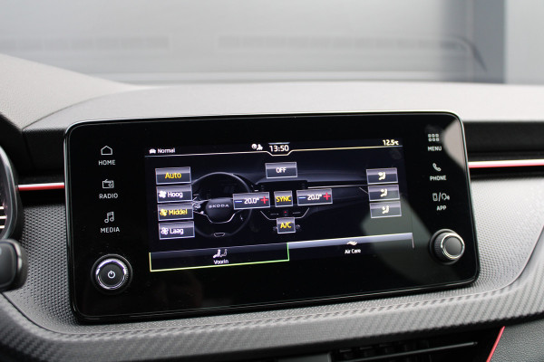 Škoda SCALA 1.5 TSI Monte Carlo | BTW | PANO | STOEL+STUURVERWARMING | ACC | CAMERA |