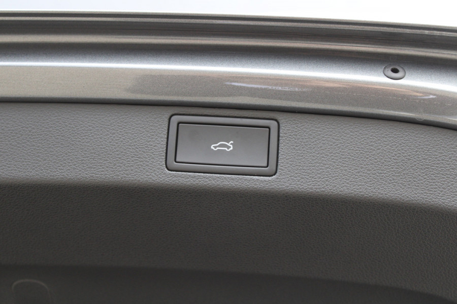 Škoda SCALA 1.5 TSI Monte Carlo | BTW | PANO | STOEL+STUURVERWARMING | ACC | CAMERA |